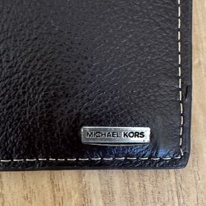 Men's Dark Brown Leather Bifold Wallet